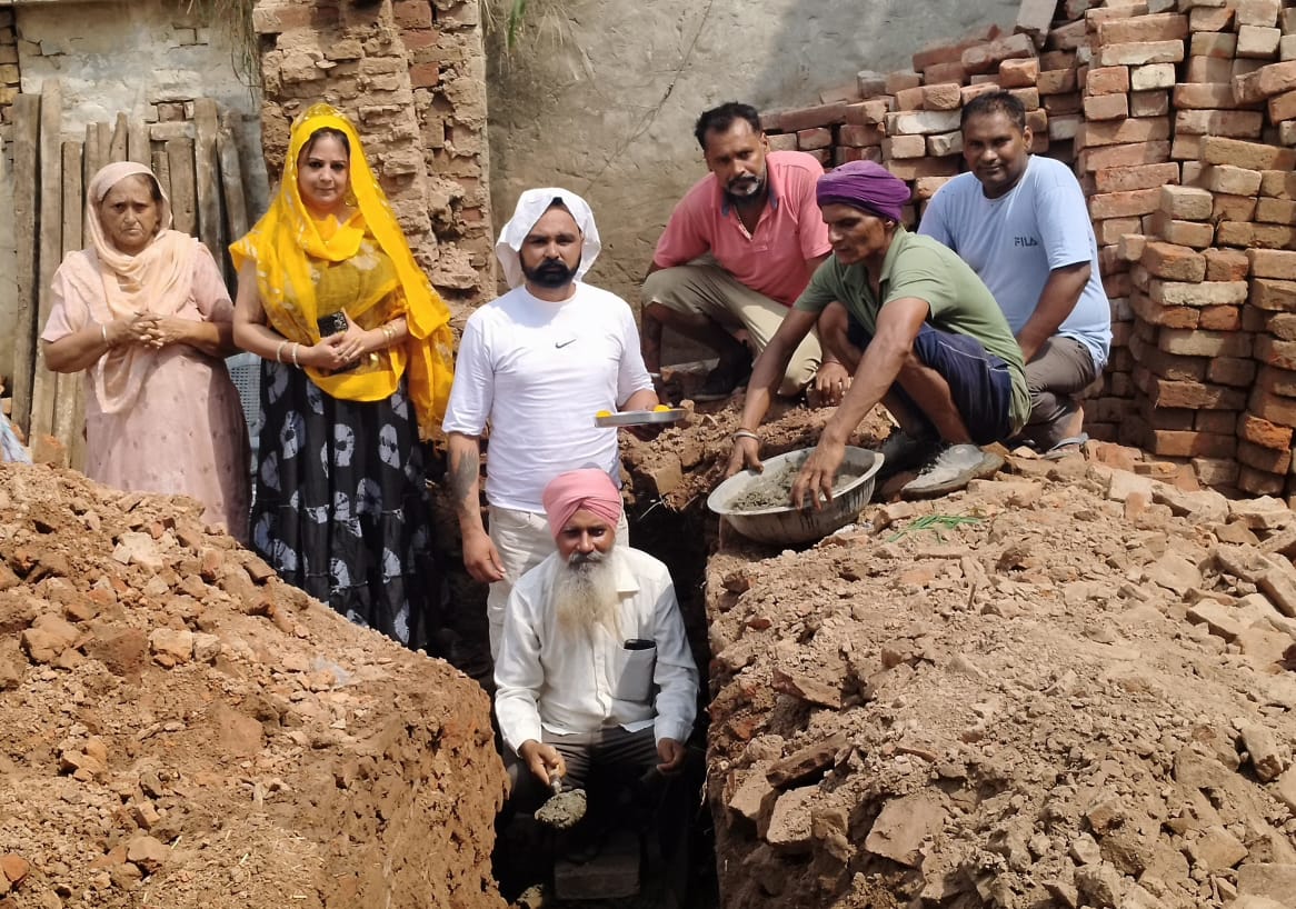 Humanitarian Spirit Shines Bright: Anmol Muskan Charitable Trust steps forward for heavy Rain-affected families